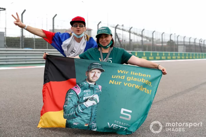 Aficionados de Sebastian Vettel, Aston Martin