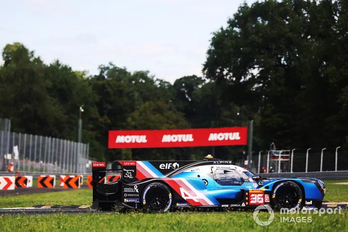 #36 Alpine Elf Matmut Alpine 480 Gibson: Andre Negrao, Nicolas Lapierre, Matthieu Vaxiviere 