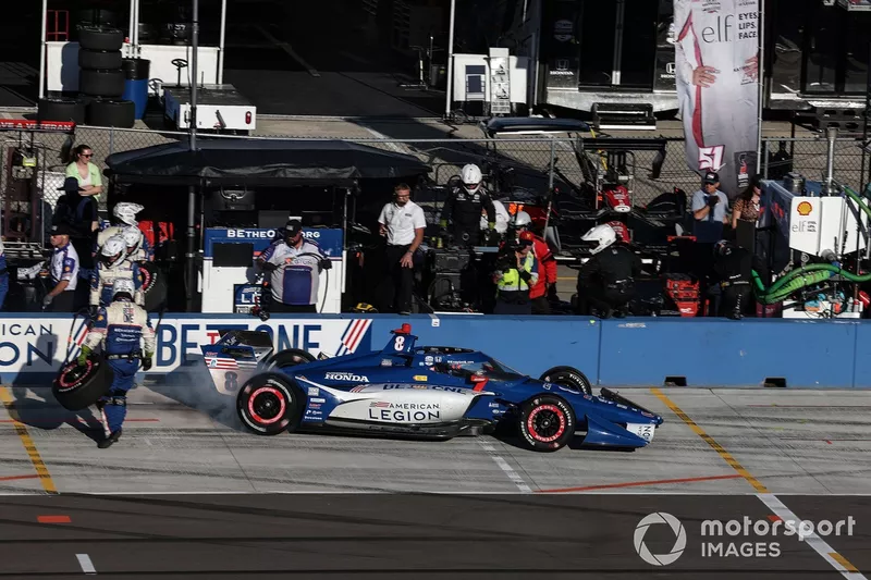Linus Lundqvist, Chip Ganassi Racing Honda, pit stop