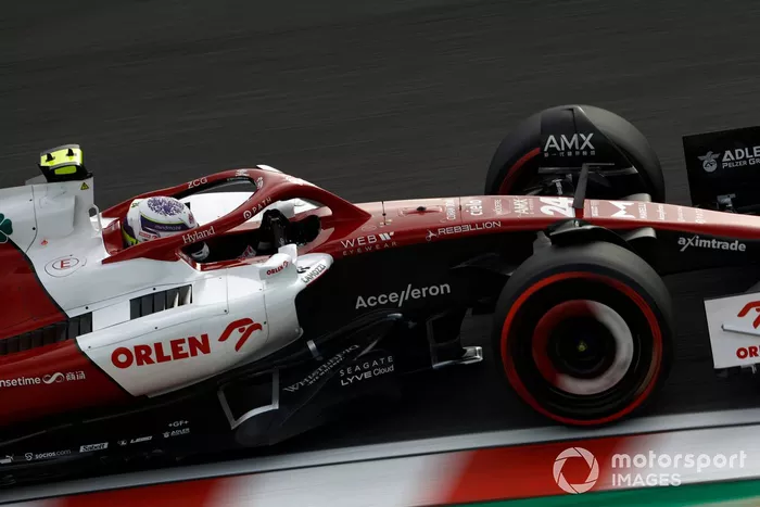 Zhou Guanyu, Alfa Romeo C42