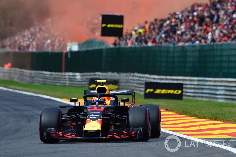 Das Talent: Max gehört, das kann keiner ernsthaft bezweifeln, neben Hamilton und Vettel (vielleicht auch Leclerc) der Fahrer mit dem besten natürlichen Speed im Feld. Selbst Helmut Marko sagt, dass der Niederländer um drei Zehntel schneller fahren konnte als Daniel Ricciardo. Rein vom Talent her ist Max Weltmeister-Material!