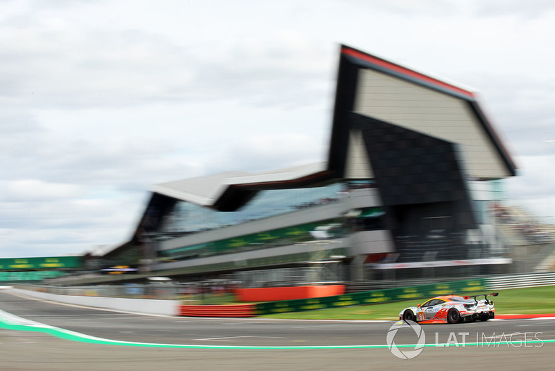 #61 Clearwater Racing Ferrari 488 GTE: Weng Sun Mok, Keita Sawa, Matthew Griffin