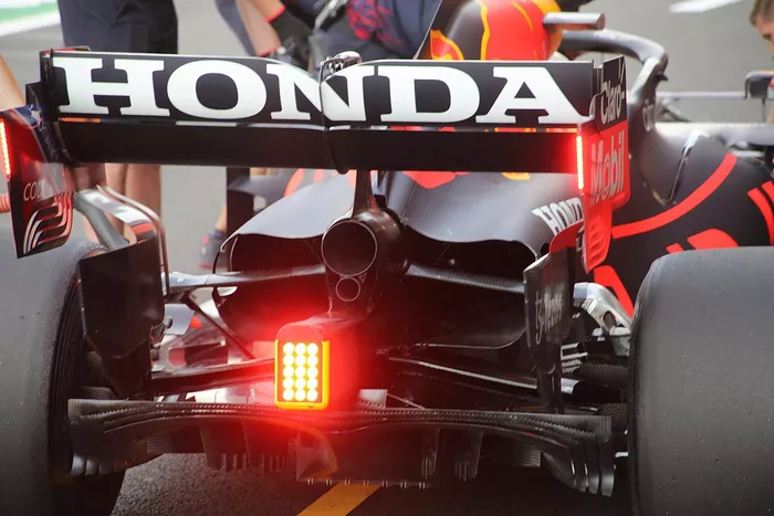 Detalle de la parte trasera del Red Bull Racing RB16B