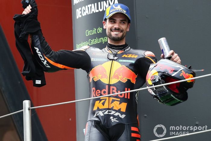 Podio: ganador de la carrera Miguel Oliveira, Red Bull KTM Factory Racing