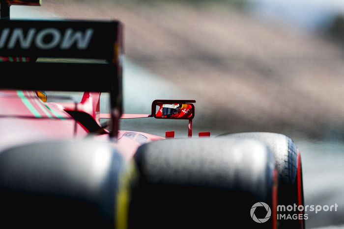 Carlos Sainz Jr., Ferrari SF21