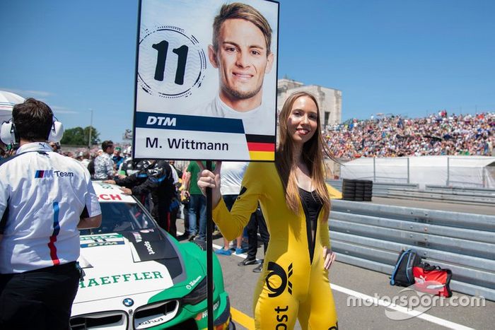 Chica de la parrilla