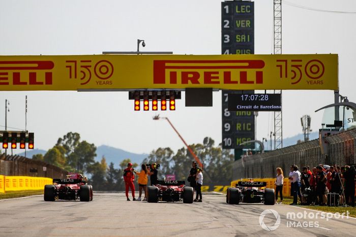 Los monoplazas de los tres primeros clasificados 