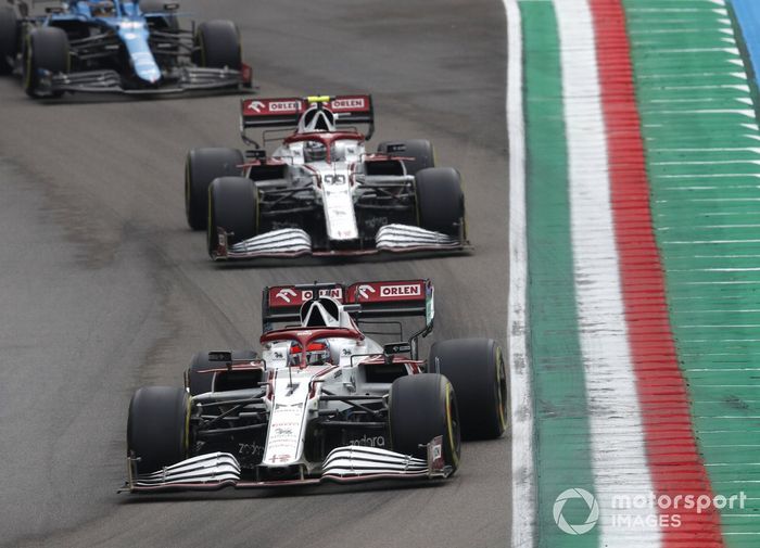 Kimi Raikkonen, Alfa Romeo Racing C41, Antonio Giovinazzi, Alfa Romeo Racing C41, Fernando Alonso, Alpine A521