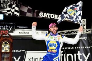 Race winner Chase Elliott, Hendrick Motorsports, Chevrolet Camaro