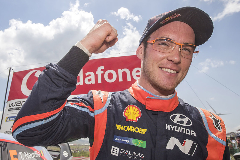 Le vainqueur Thierry Neuville, Hyundai Motorsport
