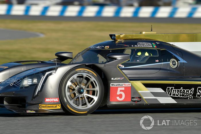 11º #5 Action Express Racing Cadillac: Christian Fittipaldi (DPi)