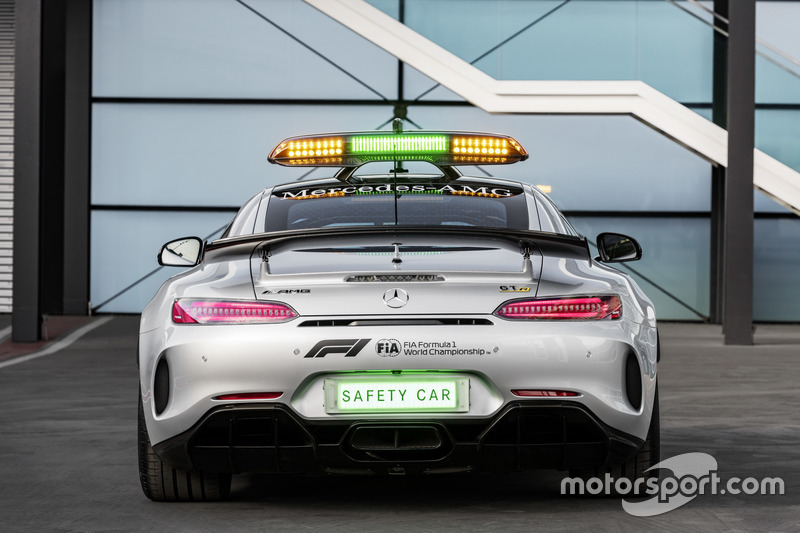 Машина безпеки Ф1 2018 року - Mercedes-AMG GT R