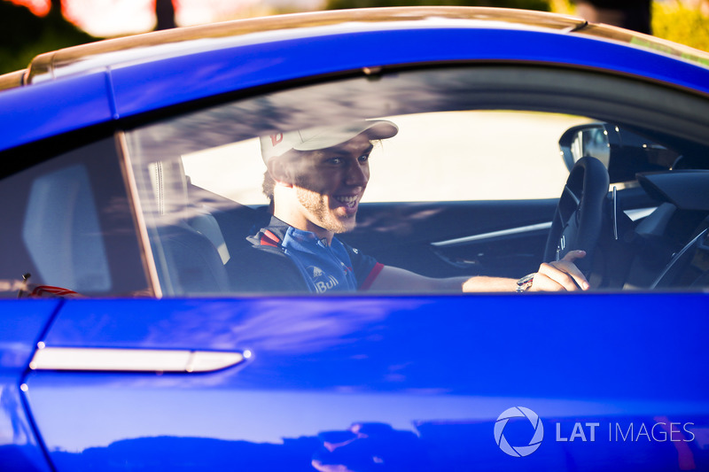 Pierre Gasly, Toro Rosso dans une Honda NSX