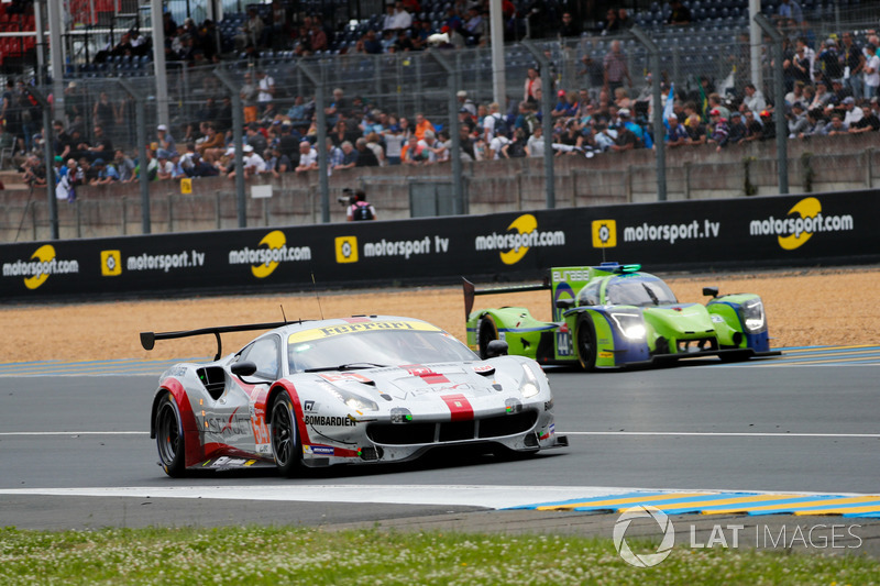 #54 Spirit of Race Ferrari 488 GTE: Thomas Flohr, Francesco Castellacci, Giancarlo Fisichella, #44 Eurasia Motorsport Ligier JSP217 Gibson: Andrea Bertolini, Nic Jönsson, Tracy Krohn