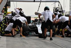 Valtteri Bottas, Mercedes-AMG F1 W09 EQ Power+ pit stop