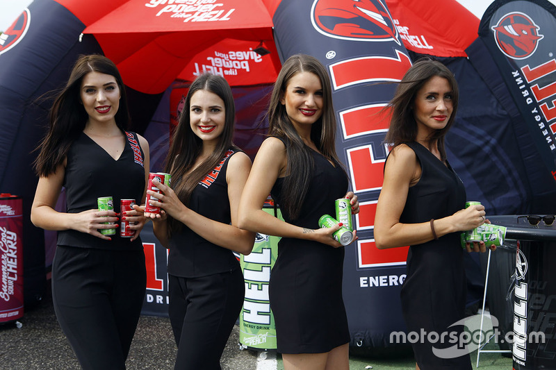 Grid girl
