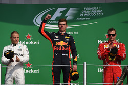 Temporada 2017 - Página 2 F1-mexican-gp-2017-podium-race-winner-max-verstappen-red-bull-racing-second-place-valtteri