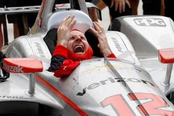 Ganador de la carrera Will Power, Team Penske Chevrolet