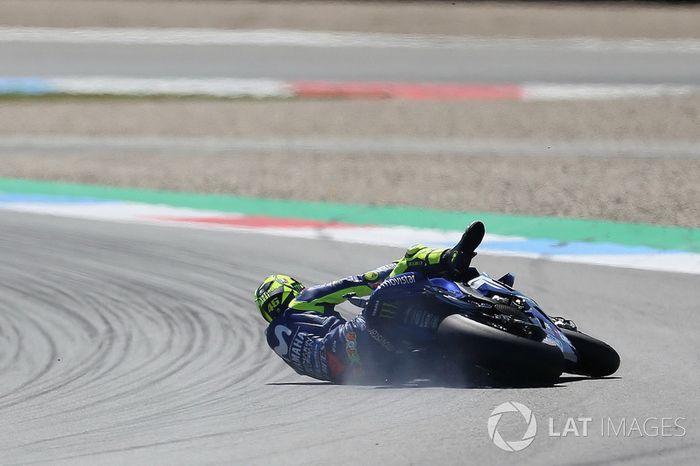 Caída Valentino Rossi, Yamaha Factory Racing