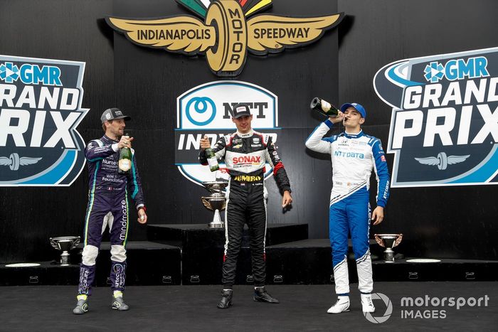 Podio: ganador Rinus VeeKay, Ed Carpenter Racing Chevrolet, segundo Romain Grosjean, Dale Coyne Racing with RWR Honda, y tercero Alex Palou, Chip Ganassi Racing Honda