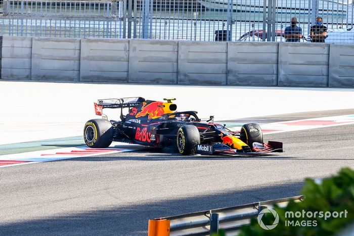 Trompo de Sebastien Buemi, Red Bull Racing RB16