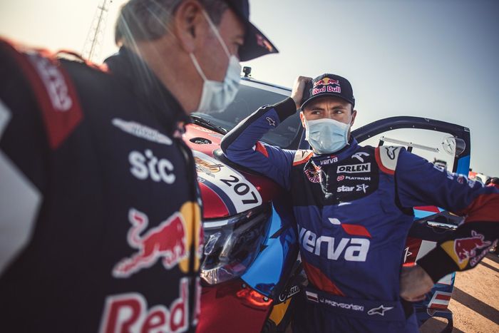 Kuba Przygoński, Carlos Sainz