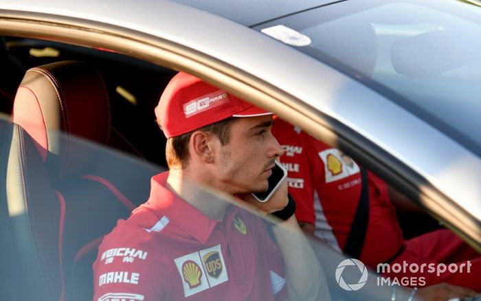 Charles Leclerc, Ferrari se va del circuito