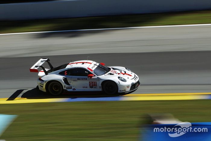 #911 Porsche GT Team Porsche 911 RSR - 19, GTLM: Nick Tandy, Fred Makowiecki, Matt Cambell