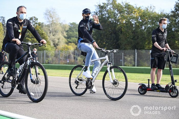 George Russell, Williams Racing, gives a wave as he cycles the circuit