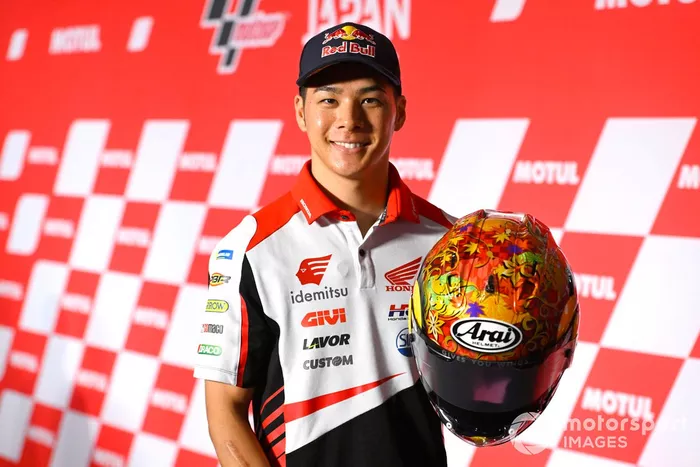 Takaaki Nakagami, Team LCR Honda con su casco 