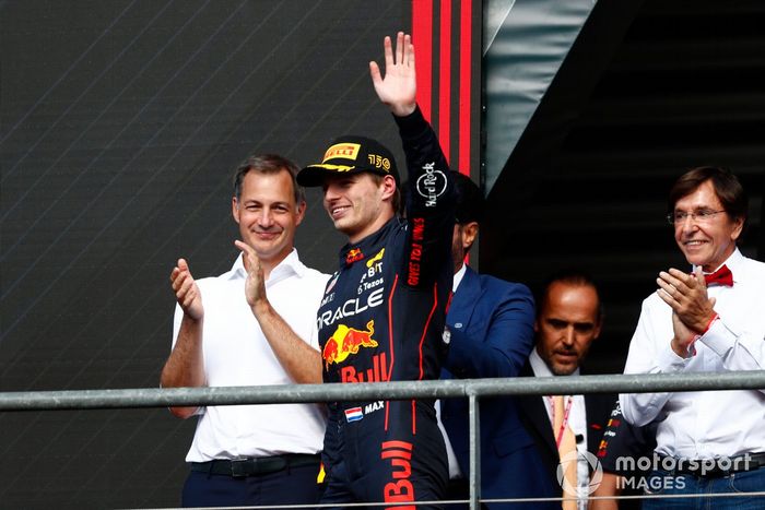 Podio: ganador Max Verstappen, Red Bull Racing