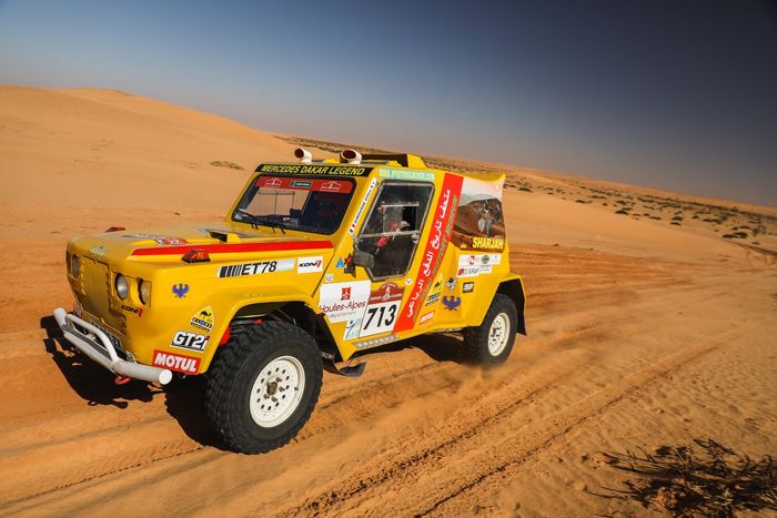 #713 Aventure Girousse Mercedes: Gilles Girousse, Delphine Delfino