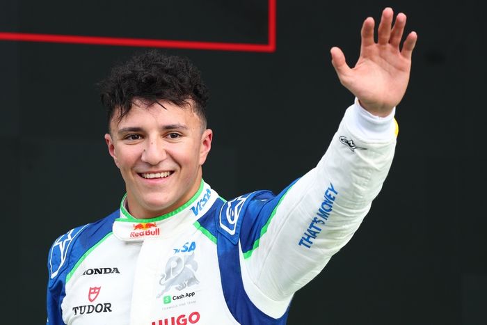 Isack Hadjar, Equipo Racing Bulls