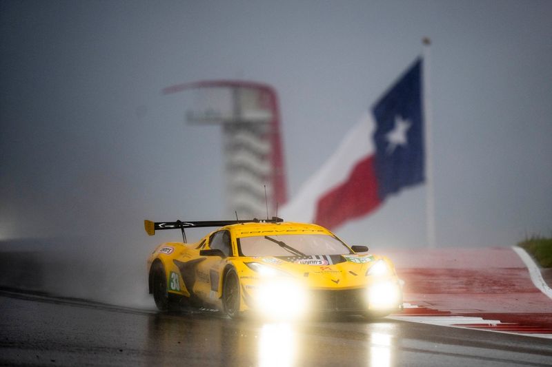 #33 TF Sport Corvette Z06 LMGT3.R: Ben Keating, Jonny Edgar, Daniel Juncadella