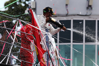 Le vainqueur Lewis Hamilton, Mercedes AMG F1 W09