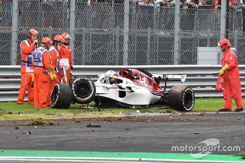 Marcus Ericsson, Sauber C37 crash