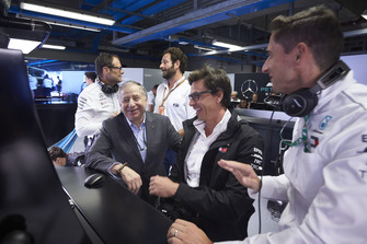 Jean Todt, President, FIA, talks to Toto Wolff, Executive Director (Business), Mercedes AMG