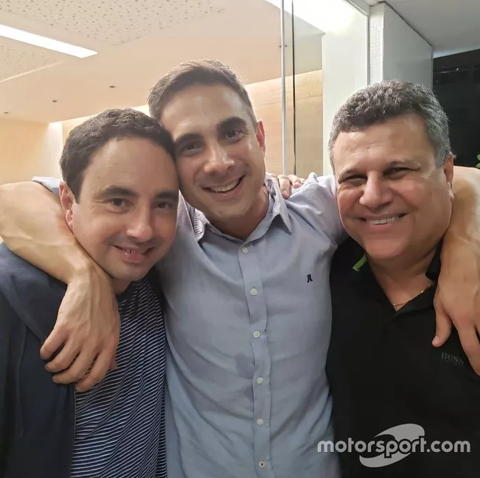 Téo José com Gustavo Villani e Pedro Bassan
