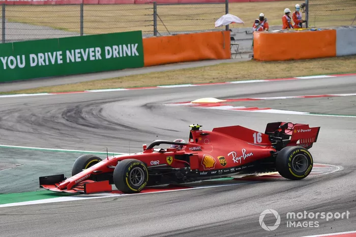 Charles Leclerc, Ferrari SF1000 hace un trompo