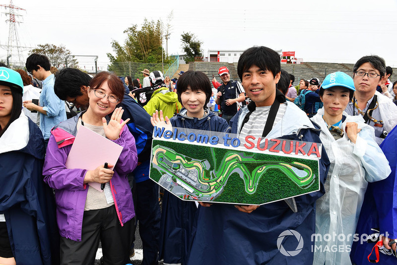 Fans and banner
