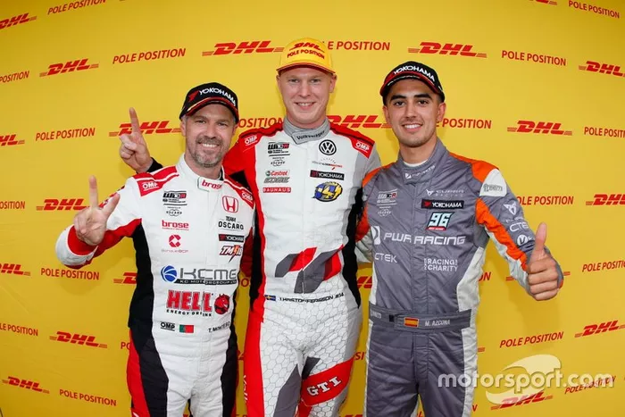Top 3 after Qualifying, Pole sitter Johan Kristoffersson, SLR Volkswagen Volkswagen Golf GTI TCR, Tiago Monteiro, KCMG Honda Civic Type R TCR, Mikel Azcona, PWR Racing CUPRA TCR