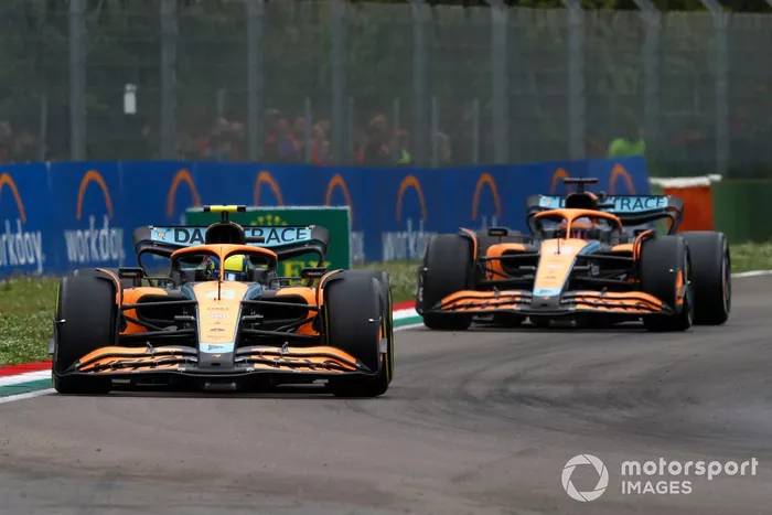 Lando Norris, McLaren MCL36, Daniel Ricciardo, McLaren MCL36