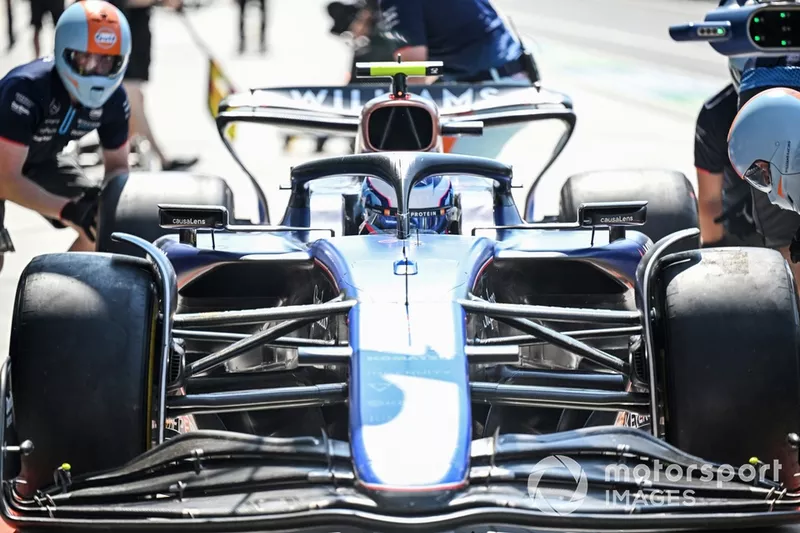 Franco Colapinto, Williams FW46, dans la voie des stands