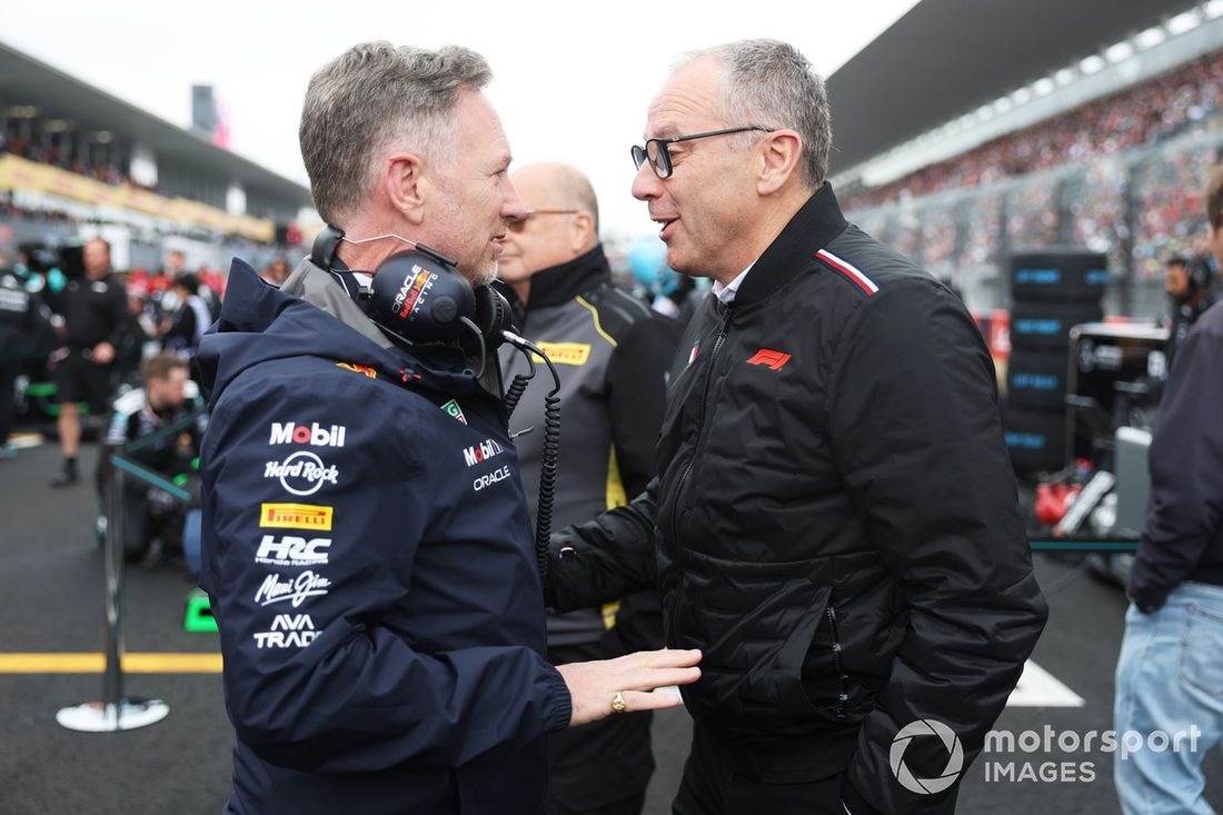 Christian Horner, Red Bull Racing, Stefano Domenicali, CEO of the Formula One Group 