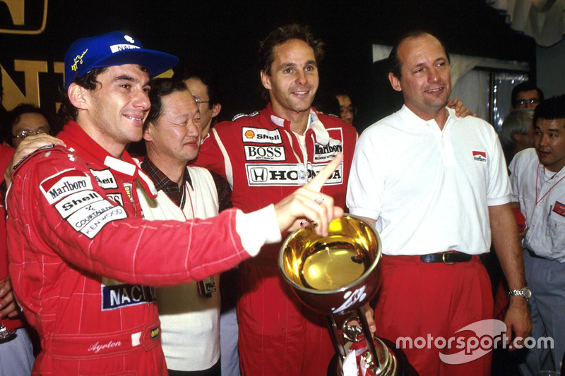 Juara Dunia 1991, Ayrton Senna; pemenang balapan, Gerhard Berger; CEO McLaren, Ron Dennis