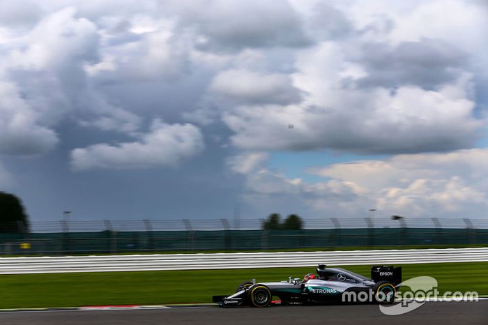 Esteban Ocon, Mercedes AMG F1 W07 Hybrid Piloto de prueba