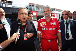Sergio Marchionne, Presidente de Ferrari y consejero delegado de Fiat automóviles de Chrysler con Ma
