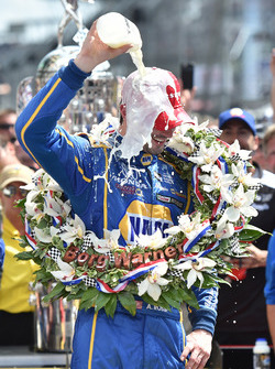 Ganador de la carrera Alexander Rossi, Herta - Andretti Autosport Honda