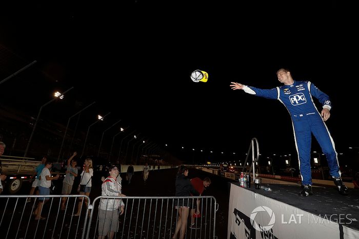 Ganador de la carrera Josef Newgarden, Team Penske Chevrolet