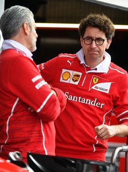 Maurizio Arrivabene, Ferrari takım patronu ve Mattia Binotto, Ferrari şef teknik yöneticisi